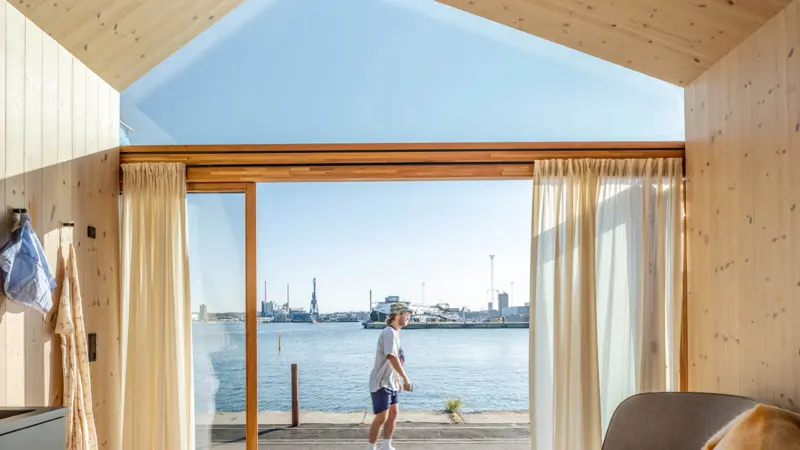 Udsigt fra badehusene ud over vandet